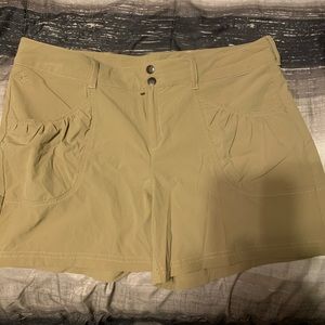 Athleta featherweight size 14 shorts